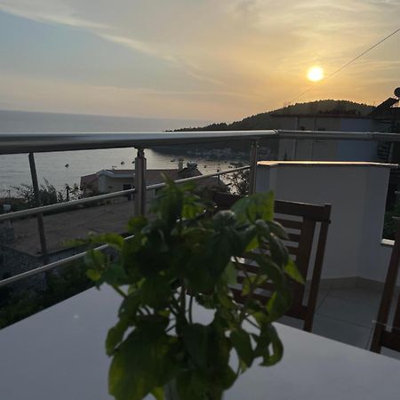 Tasos Rooms Химара Экстерьер фото