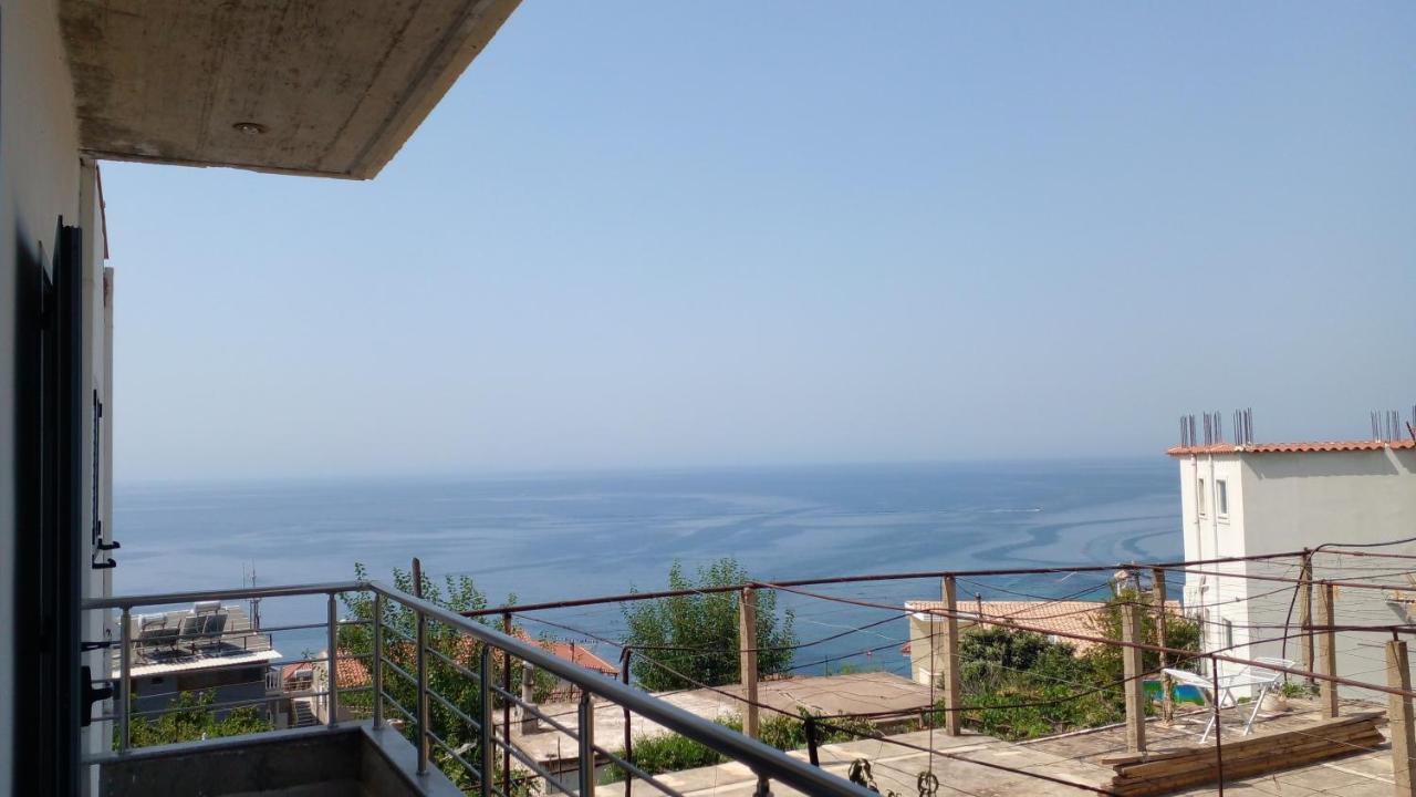 Tasos Rooms Химара Экстерьер фото