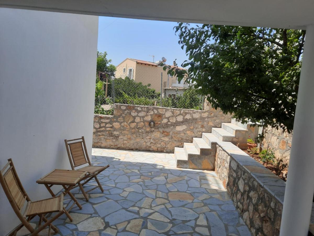 Tasos Rooms Химара Экстерьер фото