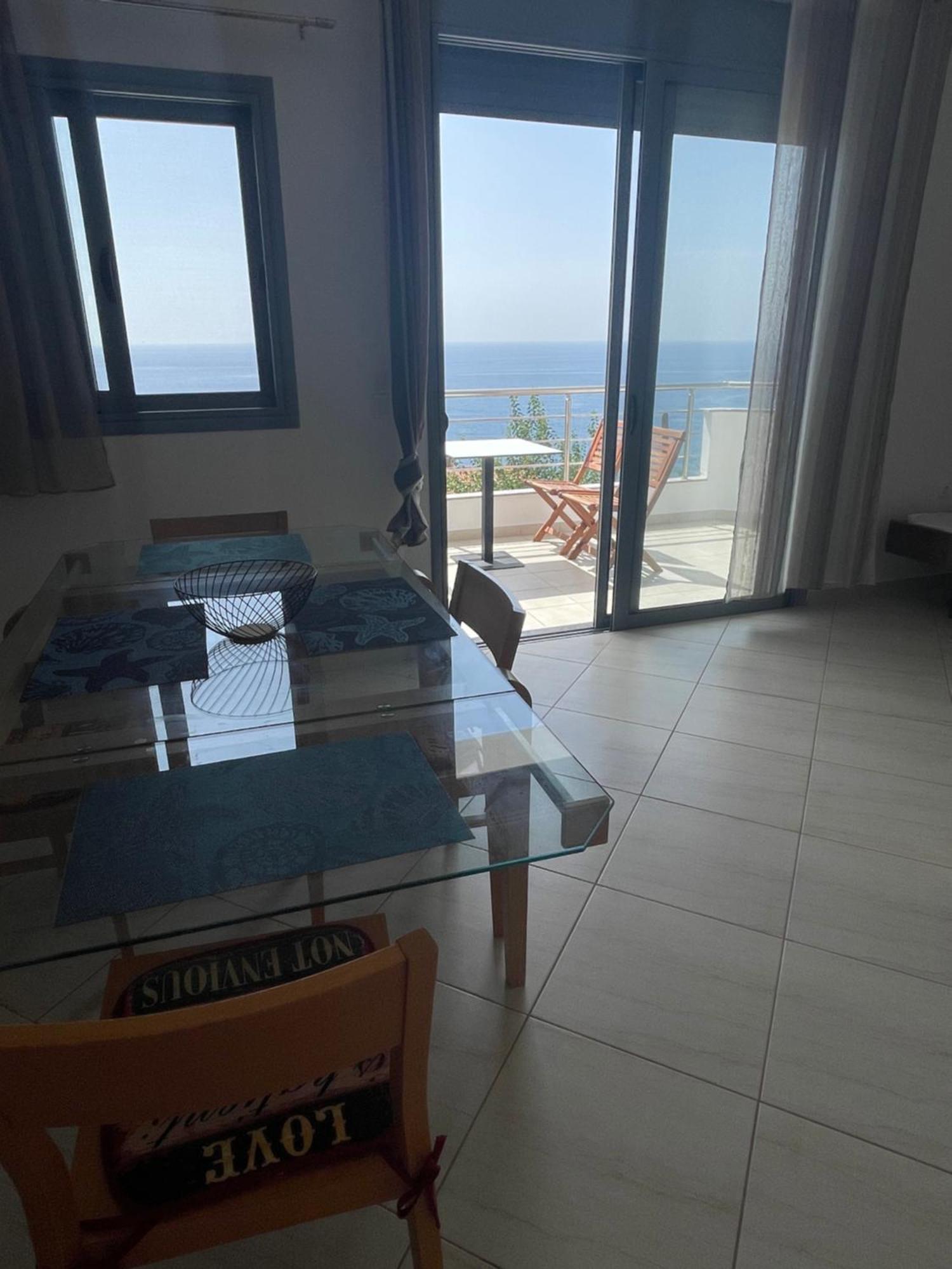 Tasos Rooms Химара Экстерьер фото