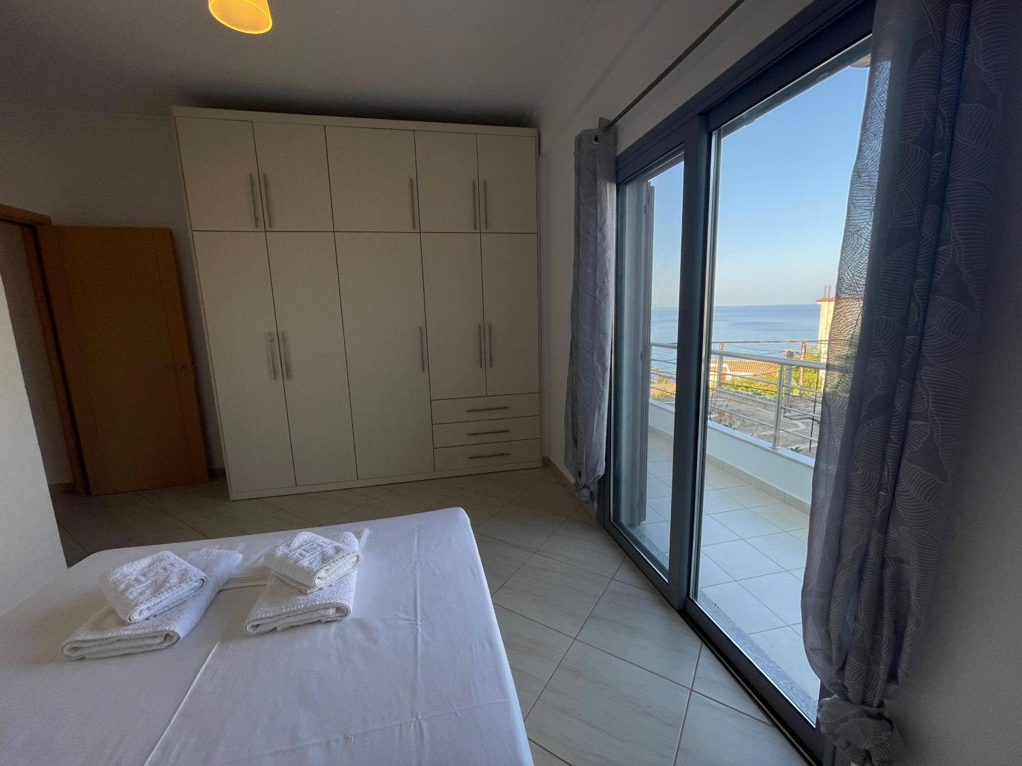 Tasos Rooms Химара Экстерьер фото