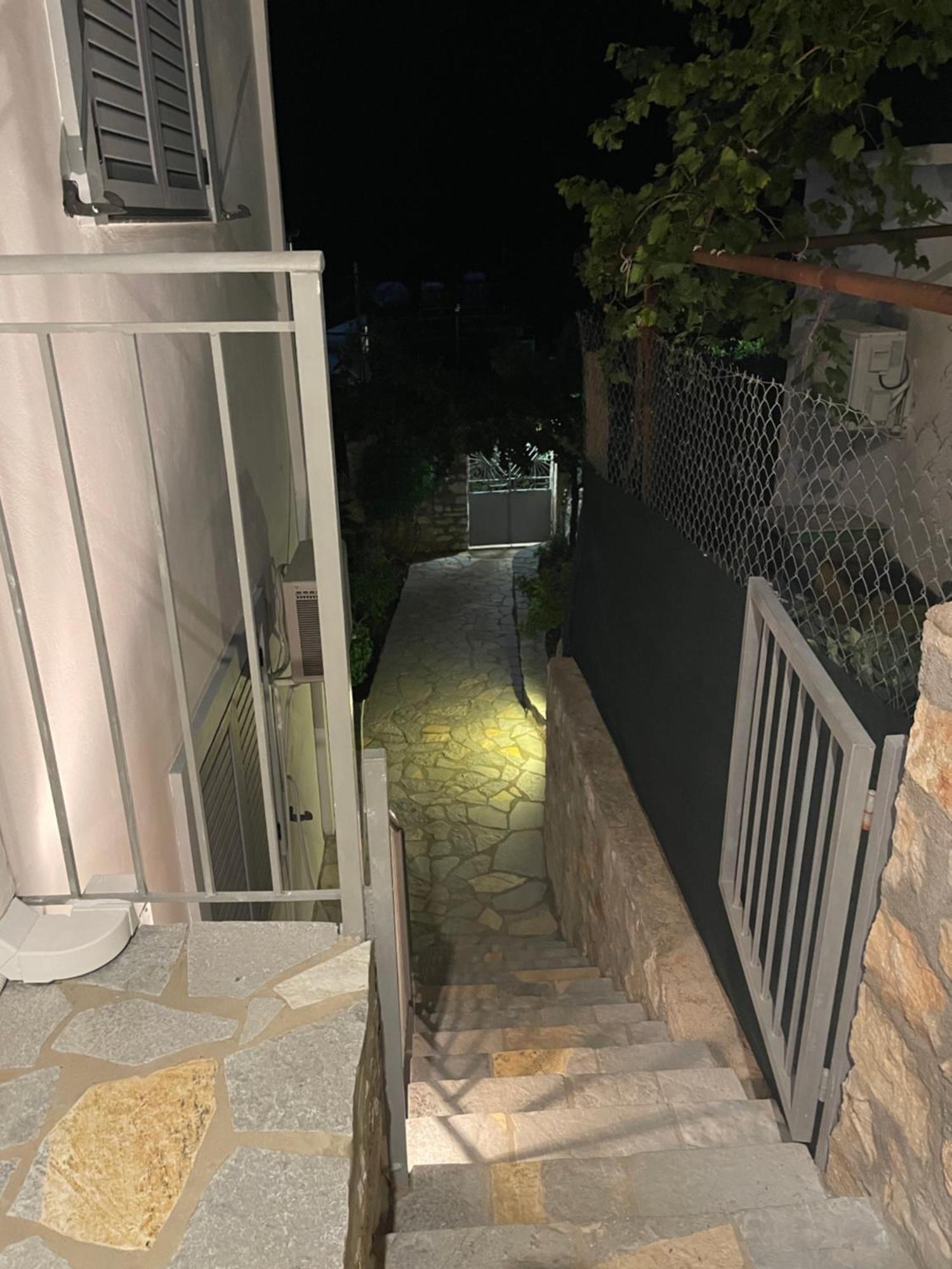 Tasos Rooms Химара Экстерьер фото