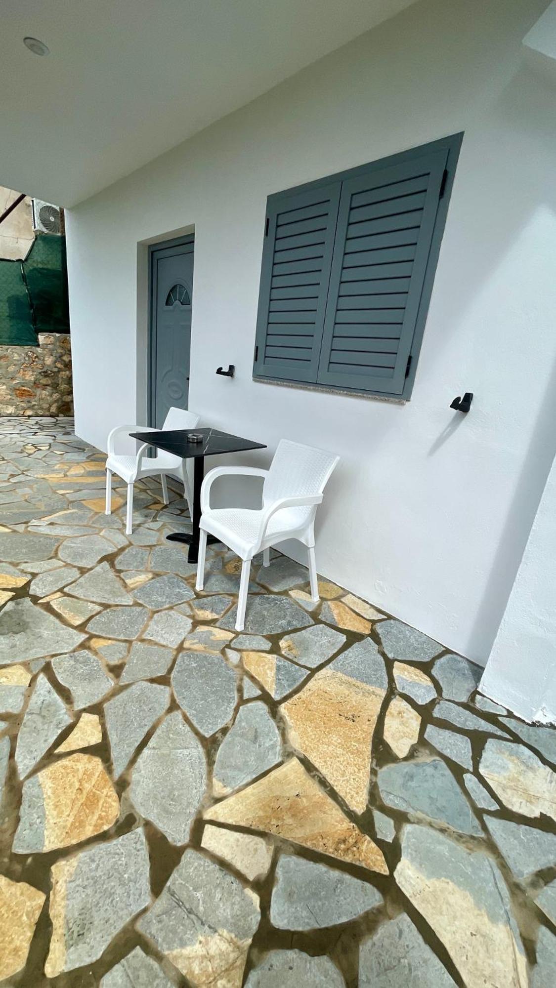 Tasos Rooms Химара Экстерьер фото