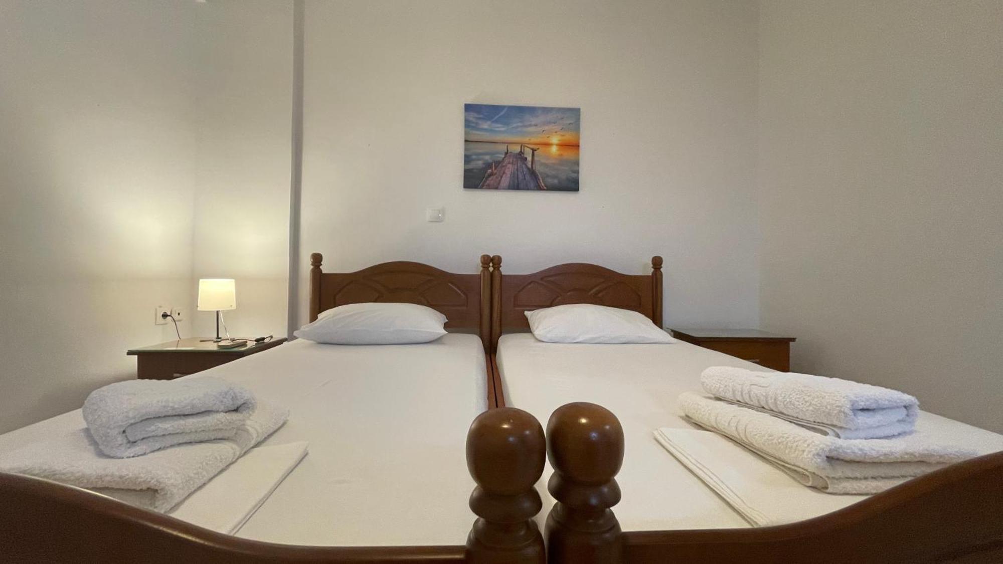 Tasos Rooms Химара Экстерьер фото