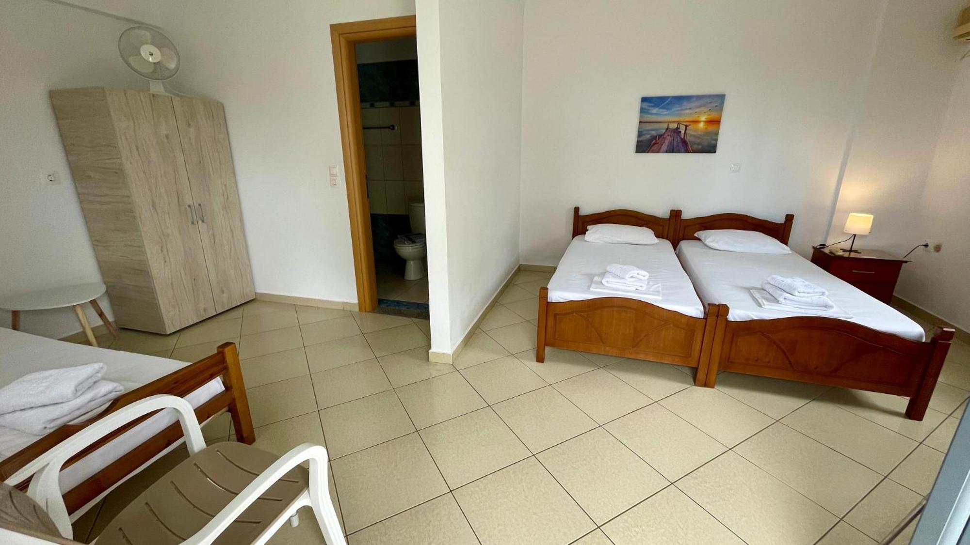 Tasos Rooms Химара Экстерьер фото